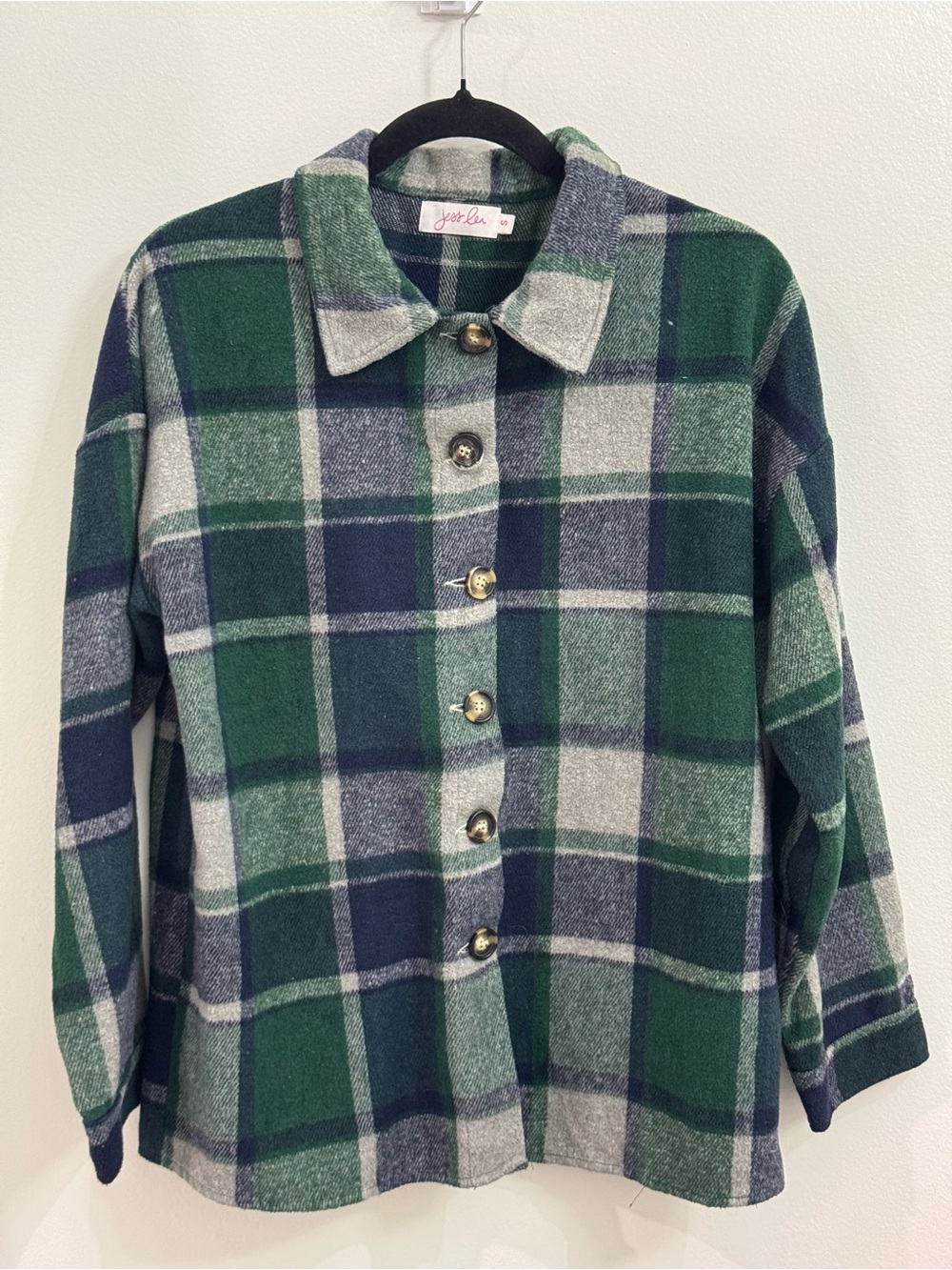 Cozy Plaid Button-Front Shirt Jacket in Green & Navy